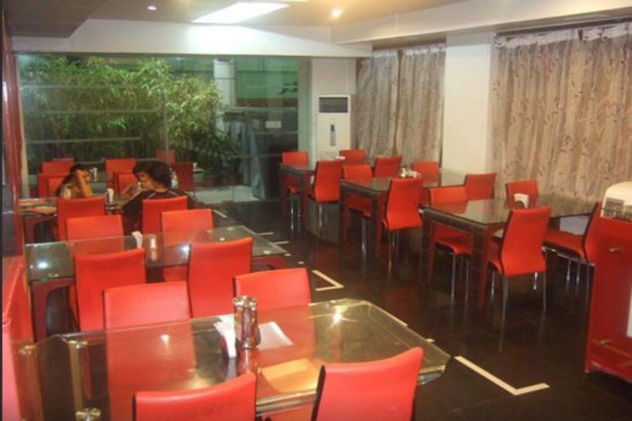 Hotel T.A.P. Gold Crest Bengalúr Restaurace fotografie
